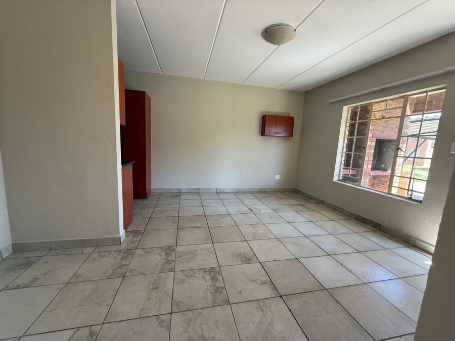 2 Bedroom Property for Sale in Waterval East North West